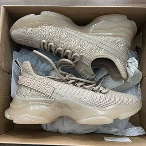 Brand New, Steve Madden Maxima rhinestone sneakers in Blush - size 9